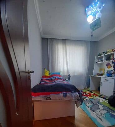 8 ci mikrorayon 3 otaqli evler: Bakı, Qaraçuxur qəs., 4 otaqlı, Köhnə tikili, m. Xalqlar Dostluğu, 100 kv. m — 7