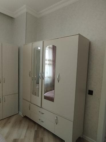 paltar iskafi: Yeni, 3 qapılı, Güzgülü, Bej, Digər material, Açılan, Düz dolab — 1