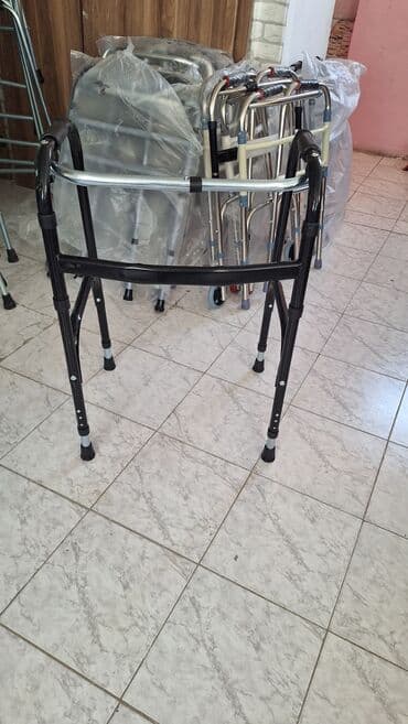 4 ayaqli celik: Xadok xadinok volker yürtec wolker çatdırılma var Yaşlılar və ya — 2