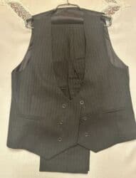 tek pencekler kisi ucun: Məhsul: Kişi dəbli pencəkləri (5 ədəd) Təsvir: - Şəkillərdə müxtəlif — 5