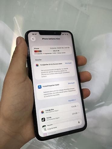 azercell operatorla elaqe: IPhone 11 Pro Max, 256 GB, Space Gray, Face ID — 3
