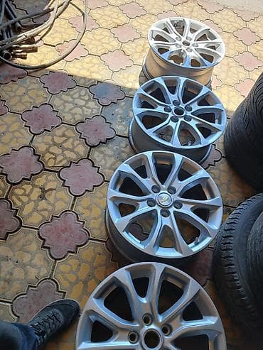 ot bicen traktor: R 17 Chevrolet üçün orijinal yüngül lehimli disk dəsti - Komplekt: 4 — 1