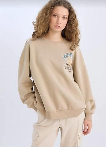 pull and bear: Unisex oversize svitşot - Rəng: torpaq tonlu qəhvəyi. defactodan — 2