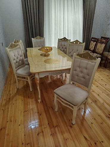 Endirim olundu Masa desti. 300azn. 6 stulla. Masa acılır. Yaxsi