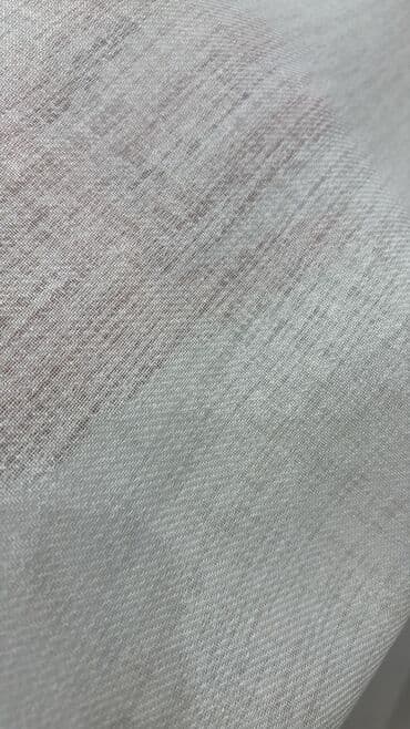 metbex tulleri: Ağ rəngdə, zolaqlı dizaynı olan tül pərdə. Yüngül və şəffaf materialı — 14