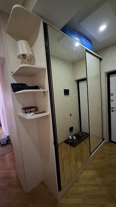 skafi: Dehliz dolabi yaxsi vezyetde qiymet 110 azn unvan — 1