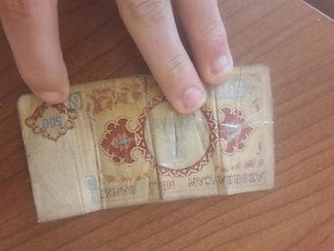 Satılır: köhnə Azərbaycan manatı – 500 manatlıq əskinas