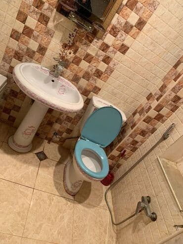 mingecevirde ucuz kiraye evler: Nərimanov metrosunnan əyaq ilə 7 dəqiqə Köhnə Məhkəməynən üzbəüz 5 — 11