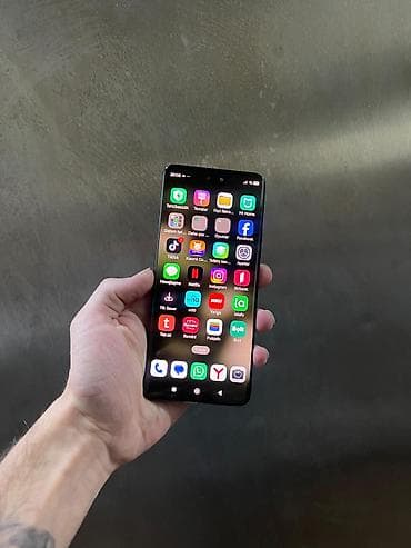 Xiaomi 256 GB, rəng - Qara, 
 Qırıq