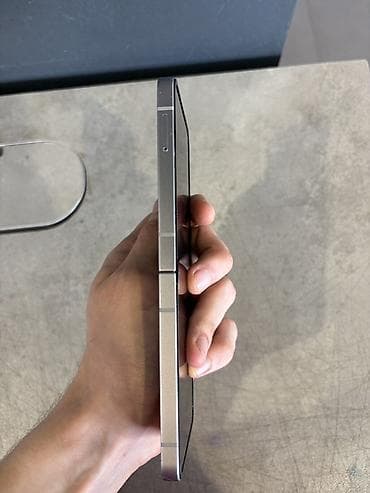 ayfon 5 ekran: Samsung Galaxy Z Flip 3, Barmaq izi — 4