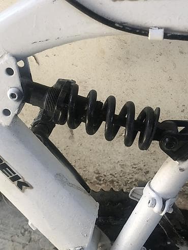 velo motor: Trek markalı dağ velosipedi - Rəng:ağ Velosiped ideal vəziyətdədir — 5