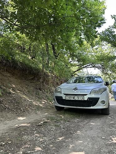 hazir lizinqde olan avtomobiller: Renault Megane: 2 l | 2011 il 370000 km Hetçbek — 1