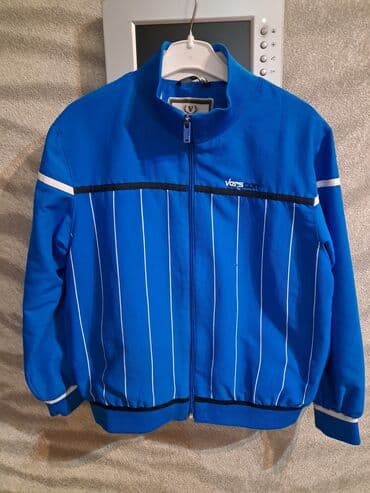 детские зимние куртки: Oğlan üçün (8-9 yaş)
Yaxşı vəziyyətdədir — 1