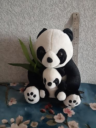Yeni ana bala pandalar. Hədiyyə vermək üçün uygundu. Təp-təzədi