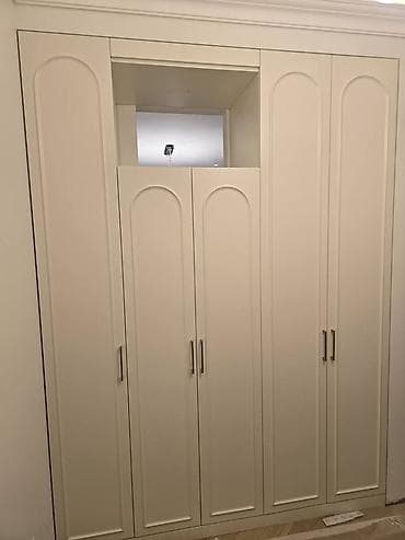 düz dolab: 3 qapılı, Güzgülü, Boz, Digər material, Açılan, Düz dolab — 4