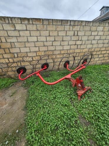 xanımlar ucun maşınlar: Belarus MTZ traktoru - Güclü ön və arxa təkərli, tam ölçülü kabinəli — 13