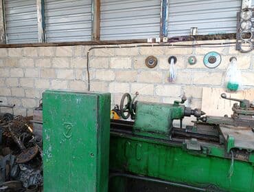 Tokar dəzgahı 1k62 işlək vəziyyətdə əlavə olaraq üstünde stol ustu