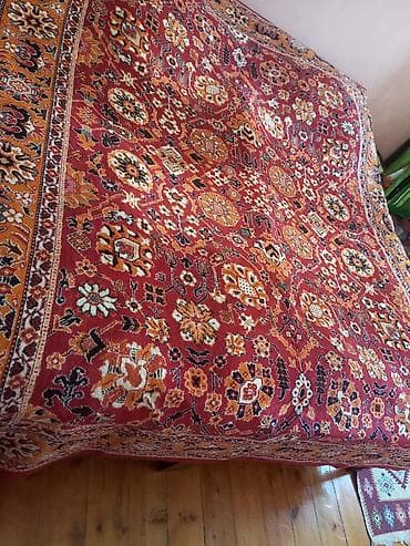 online xalca satisi: Təxminən 50 illik qədimi stolüstü xalça. Klassik naxışları və xüsusi — 1