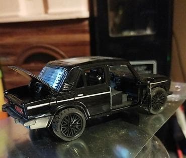 Velosipedlər: Qara rəngli kolleksiya maşın modeli – klassik sedan - Material: metal — 2