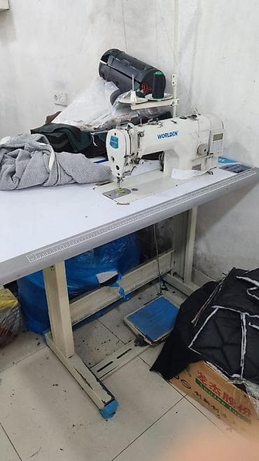 tikis fabrikinde elanlari: - Sənaye tikiş maşınları dəsti - Şəkildə WORLDEN düz tikiş maşını və — 1