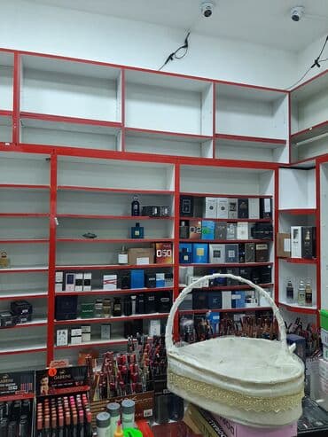 морозильная камера для мороженого бу: Mağaza üçün divar rəf sistemi – qırmızı-çəhrayı çərçivəli, ağ içlikli — 3