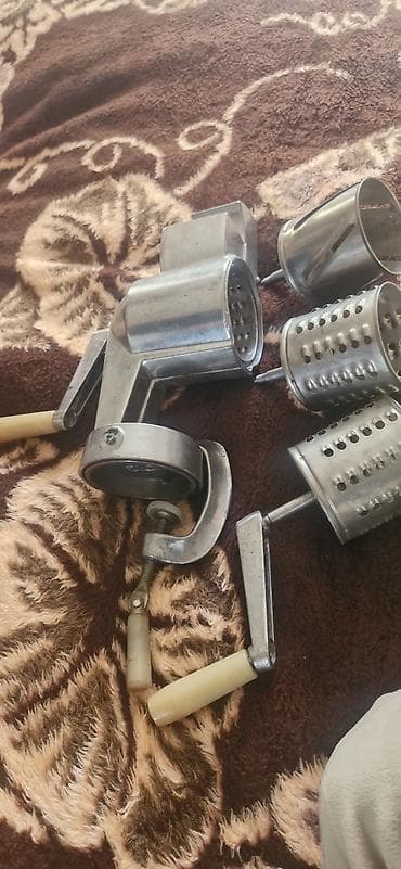 Mexaniki masaüstü qoz çəkən əl ilə fırlanan, stol kənarına vintlə