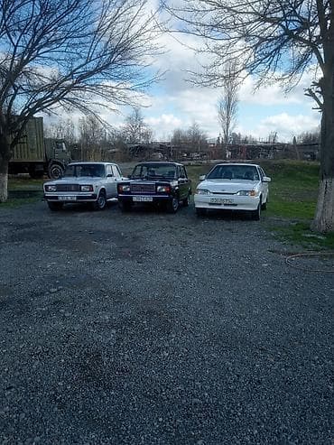 vaz oturacaqlari: Satılır: 3 ədəd yığcam sedan avtomobil dəsti - Model və tiplər: 2 — 4