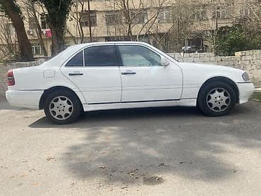 teker 14: Mercedes-Benz 220: 2.2 l | 1994 il — 4