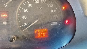 spoiler satisi: Renault Trafic yük furgonu - Ağ rəngli, 2 yan sürgülü qapı və arxada — 5