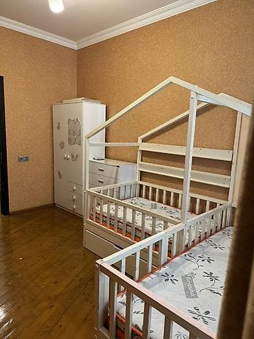 usag ucun: Montessori yataq desti,matraslar daxil satilir.sokulu veziyyetdedir — 2