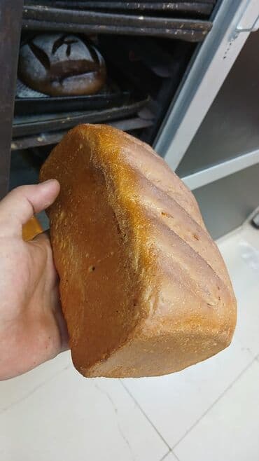Ləpələr: Iş axtarıram Restoran çörəkləri bışiriəm Təsvir: - Təzə bişirilmiş — 2