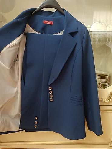 ağ qadın kostyumları: Brend: Busani Fashion Beden: 38 2 dəfə geyinilib əla vəziyyətdədir — 1