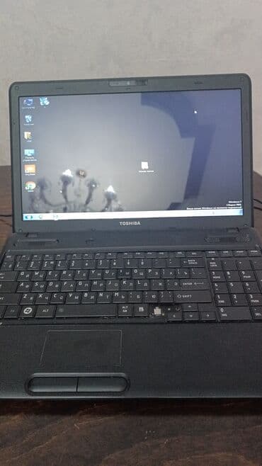 купить подержанный ноутбук: Toshiba noutbuk - Marka/model: Toshiba (15.6" təxminən ekran ölçüsü — 4