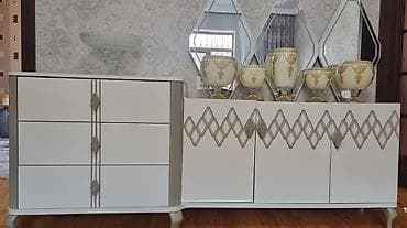 guzgulu masa: Ağ rəngdə modern yemək otağı mebeli dəsti Tərkibi: - Konsol-bufet — 2