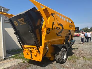 maşın acarları: Yem qarışdıran və paylayan. 12 kubluq. Türkiyənin çox keyfiyyətli — 5