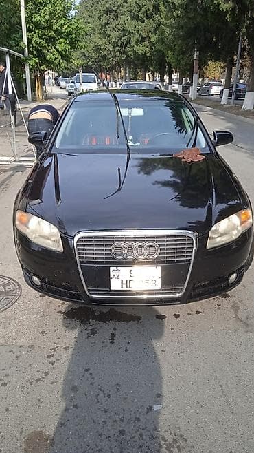 Audi A4: 2 l | 2004 il Sedan — 2
