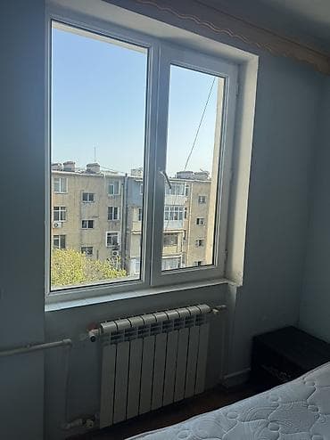 Daşınmaz əmlak: Kiraya ev verilir. Neftciler metrosu yaxinligi. 3 otaqlıdı. Orta — 8