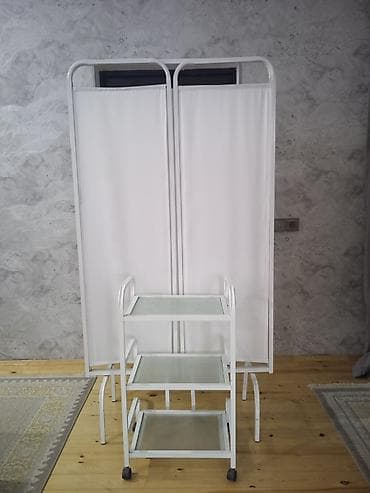 perde asan: Tibb kabinetləri üçün dəst: 2 bölməli paravan və 3 rəfli servis — 1