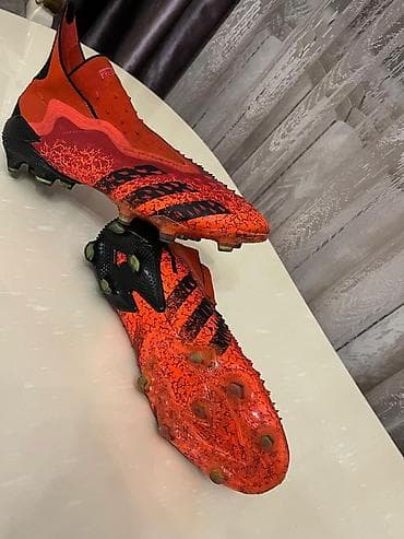 Butslar: Butslar Adidas, Ölçü: 42, Yeni — 2