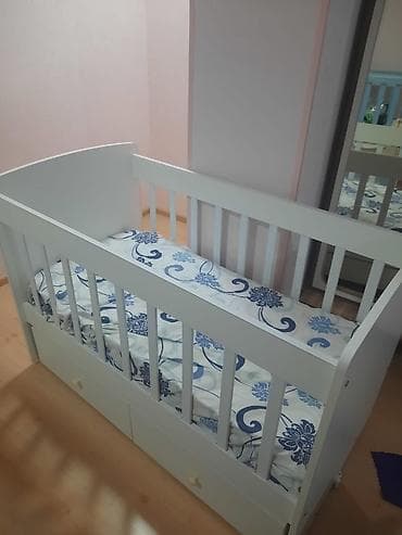 Beşiklər: Oğlan və qız üçün, Dördbucaq, Beşik, Dəstsiz, Matras ilə, Yellənmə mexanizmsiz — 1