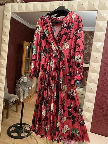 Dolce gabanadir Razmer 46-48 razmerdi Beli rezindir Temiz atlasdir — 3