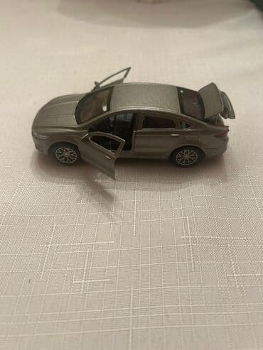 Velosiped ehtiyyat hissələri: Məhsul: Kolleksiya üçün metal model avtomobil – sedan (qırmızı) — 10