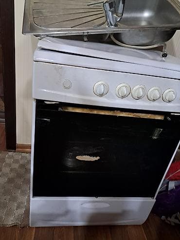 Кухонные плиты и варочные поверхности: Газовая печь Отдельностоящая, 4 конфорки — 1