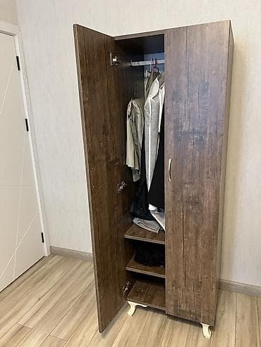 islenmis qapi satiram: İki qapılı paltar şkafı Dolab 2 qapili dolab Demək olar təzədi, 2-3 ay — 2