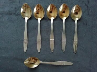 qaşıq dəstləri: Altı ədəd gümüş kofe qaşığı dəsti. Qaşıqların tutacaqlarında sadə — 1