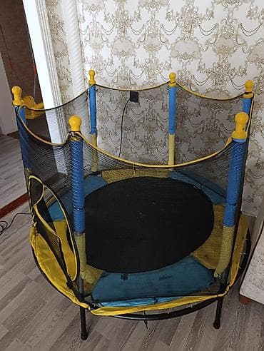 batut: İşlənmişdir. təcili satılır Uşaq üçün dairəvi mini trambolin. Model — 1