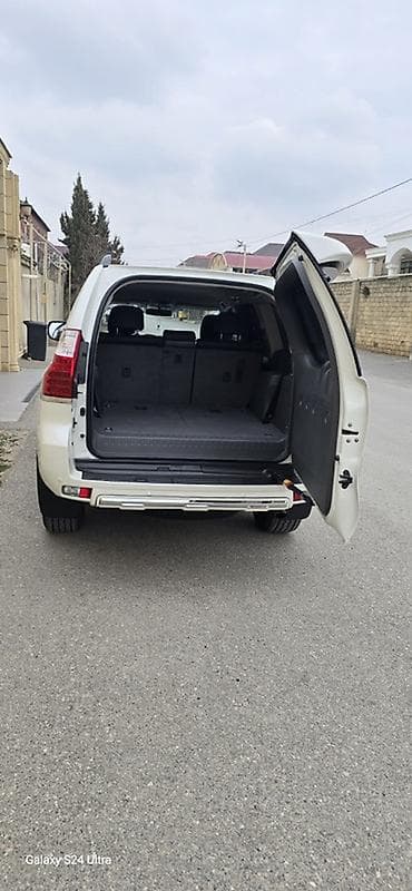 multi sukan: Toyota Land Cruiser Prado, ağ rəng, 5 qapı, 7 yerlik salon. Güclü tam — 7