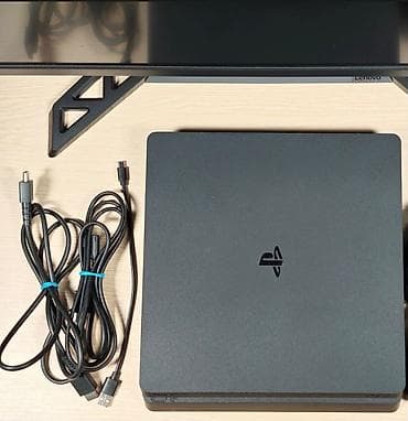 Playstation 4 slim 1 tb yaddasnan. Ev seraitinde istifade olunub.Hec