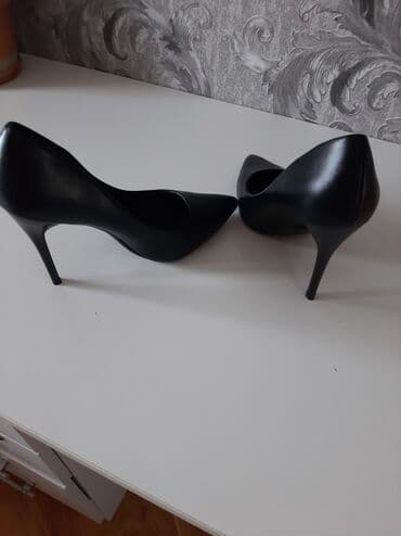 Tuflilər, Ölçü: 38, rəng - Qara, İşlənmiş lalafo.az -da Tuflilər, Ölçü: 38, rəng - Qara, İşlənmiş