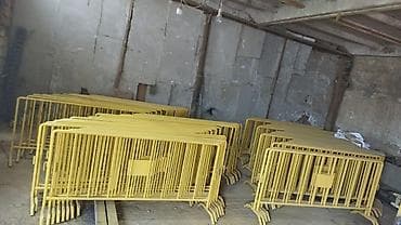 divan ortuleri: Metal baryer – istesalcıdan. tədbir və ərazi məhdudlaşdırma üçün - — 2